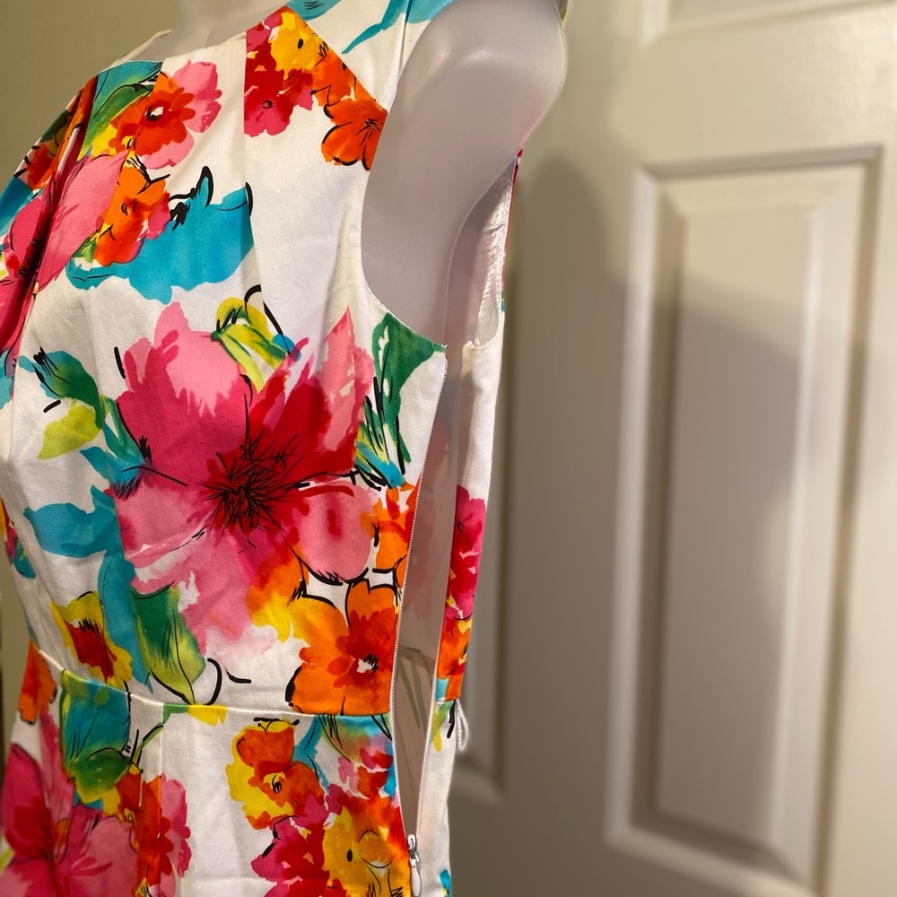 Spense - Lovely white with floral pattern sleeveless sheath mini dress, Size: 4 - Picture 6 of 10